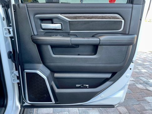 Used 2020 RAM 3500 Laramie image 40