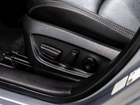 Used 2020 Toyota Corolla XLE image 43