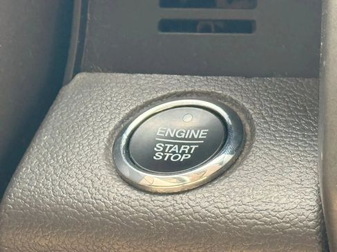 Used 2020 Ford Expedition XLT w/ Equipment Group 202A RWD image 39