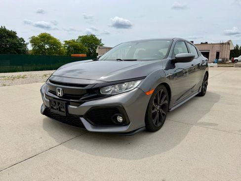 Used 2018 Honda Civic Sport image 3