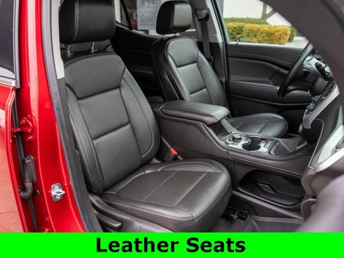 Used 2023 GMC Acadia SLT image 9