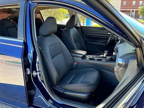 Used 2022 Nissan Altima 2.5 S w/ Driver Assist Package image 9