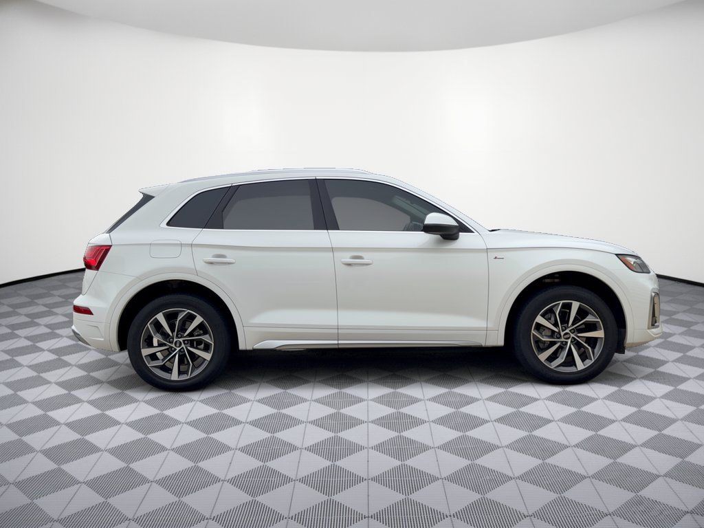 Used 2023 Audi Q5 2.0T Premium w/ Convenience Package AWD/4WD image 8
