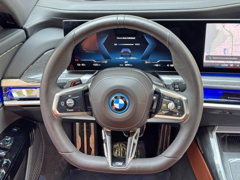 Used 2024 BMW i7 eDrive50 w/ M Sport Package RWD image 21