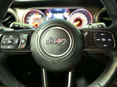 Used 2018 Jeep Wrangler Unlimited Sport S image 41