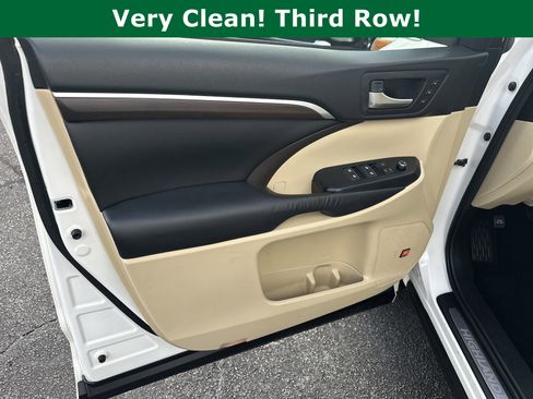 Used 2016 Toyota Highlander Limited AWD/4WD image 10