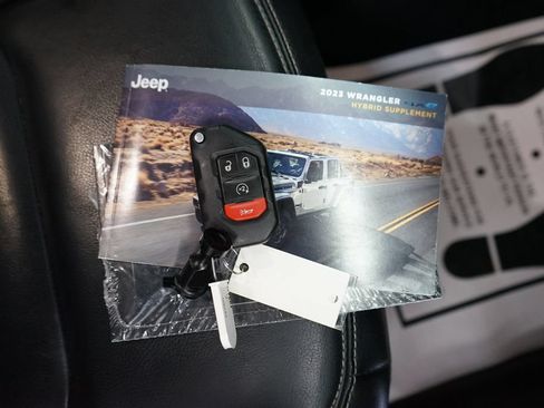 Used 2023 Jeep Wrangler Unlimited Sahara w/ Cold Weather Group AWD/4WD image 53