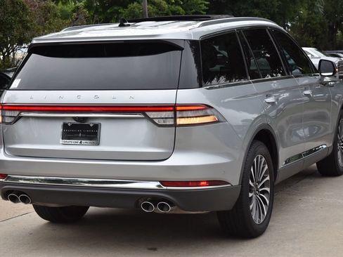 Used 2023 Lincoln Aviator Reserve w/ Equipment Group 201A AWD/4WD image 8