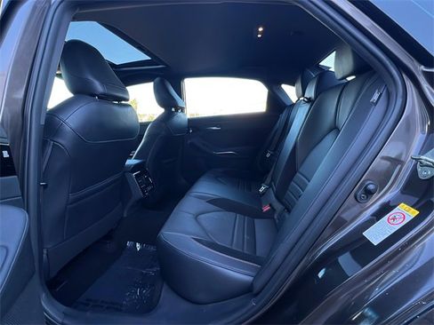 Used 2019 Toyota Avalon Touring image 17