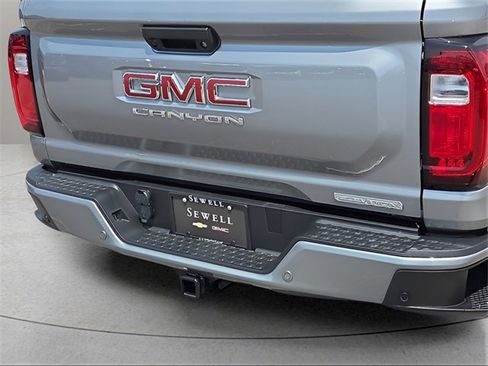 New 2026 GMC Canyon Elevation w/ Convenience Package image 4
