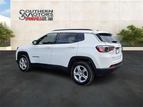 Used 2024 Jeep Compass Latitude image 3