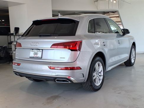 Used 2023 Audi Q5 2.0T Premium w/ Convenience Package AWD/4WD image 4
