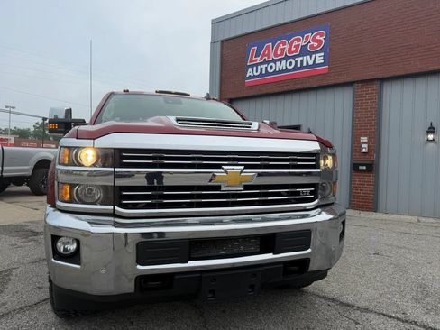 Used 2019 Chevrolet Silverado 2500 LTZ w/ Duramax Plus Package AWD/4WD image 3