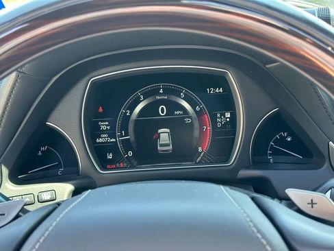 Used 2021 Lexus LS 500 w/ Luxury Package image 34