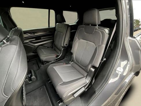 Used 2025 Jeep Grand Cherokee L Laredo w/ Luxury Tech Group I image 24