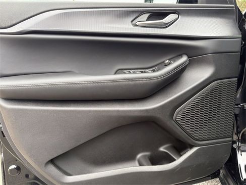 New 2025 Jeep Grand Cherokee L Altitude image 10