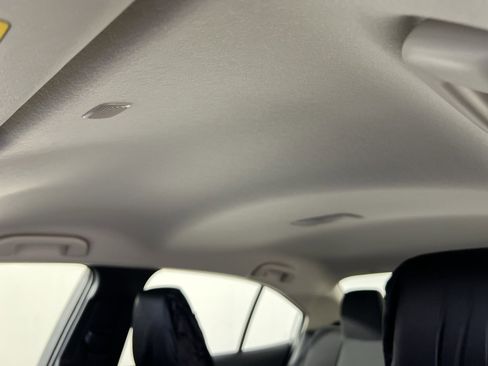 Used 2025 Toyota Corolla LE image 24