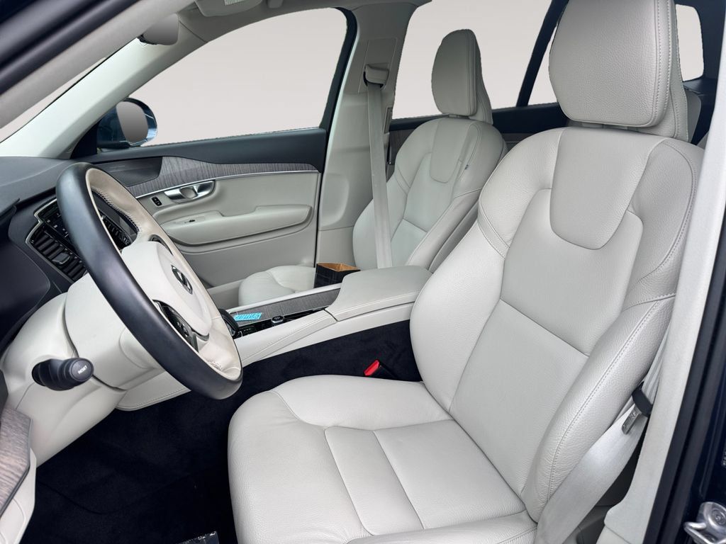 Used 2024 Volvo XC90 B6 Plus w/ Protection Package AWD/4WD image 9