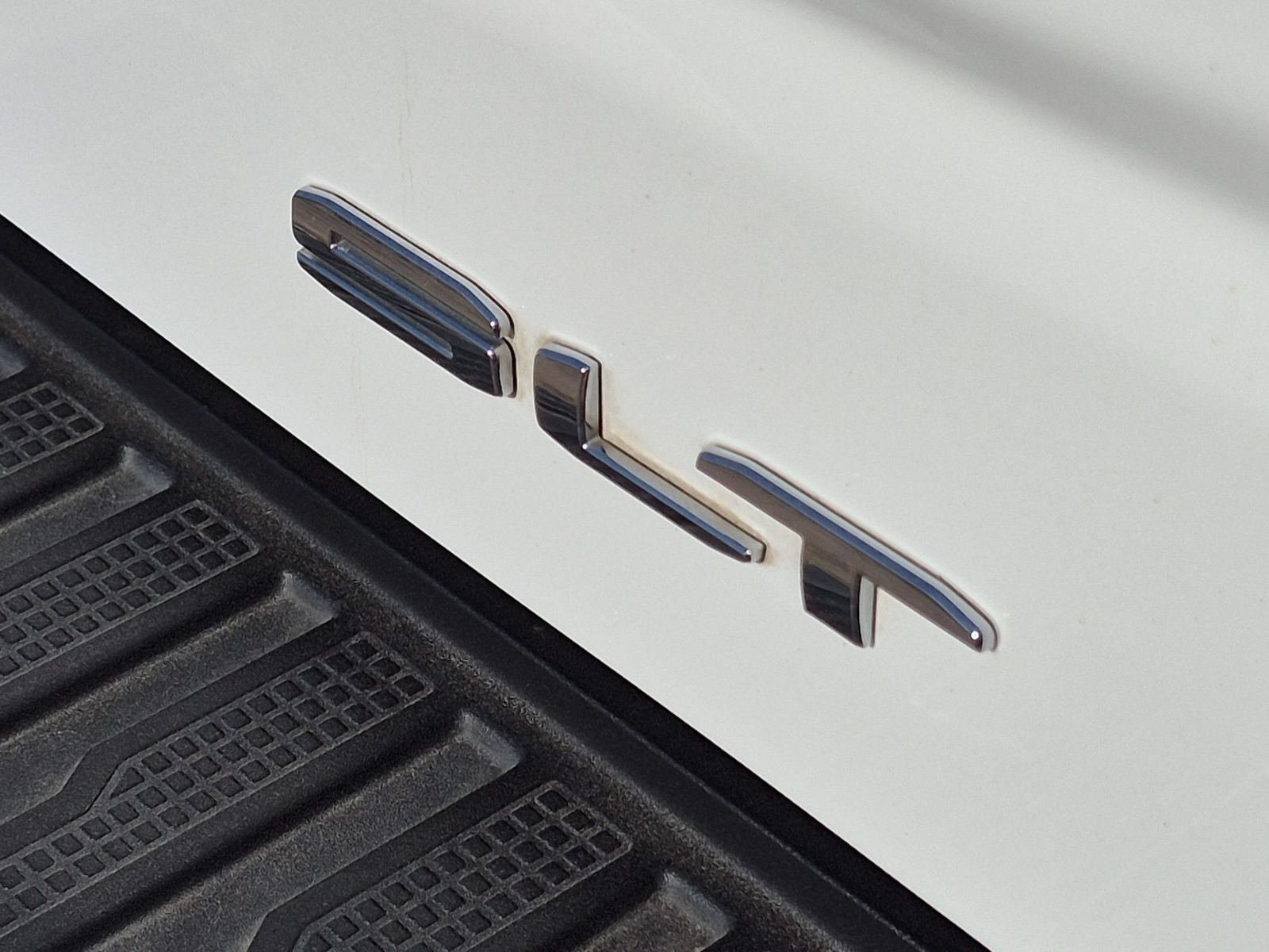 Used 2021 GMC Sierra 1500 SLT RWD image 33