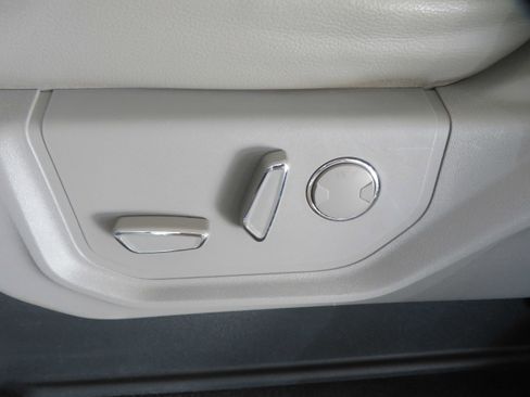 Used 2017 Ford F150 Lariat w/ Equipment Group 502A Luxury image 16