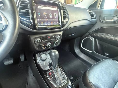 Used 2018 Jeep Compass Limited w/ Navigation Group AWD/4WD image 26