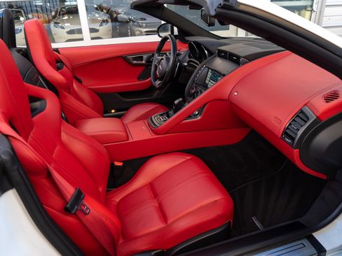 Used 2017 Jaguar F-TYPE R AWD/4WD image 40
