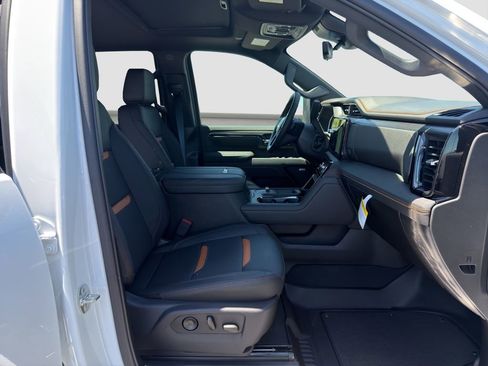 New 2026 GMC Sierra 3500 AT4 w/ AT4 Premium Plus Package AWD/4WD image 18
