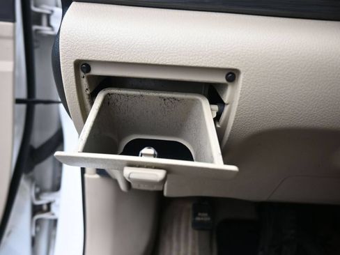 Used 2012 Toyota Camry LE FWD image 23