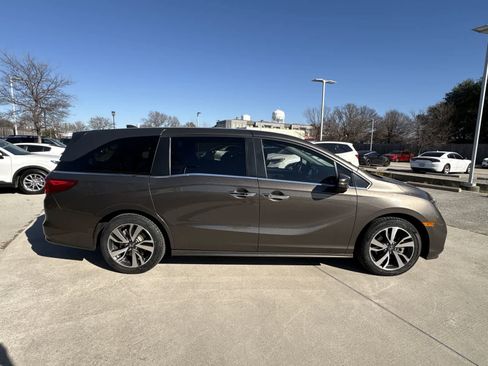 Used 2023 Honda Odyssey Touring image 23