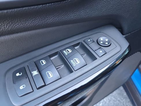 Used 2023 Jeep Cherokee Altitude Lux w/ Lux Elite Package image 24