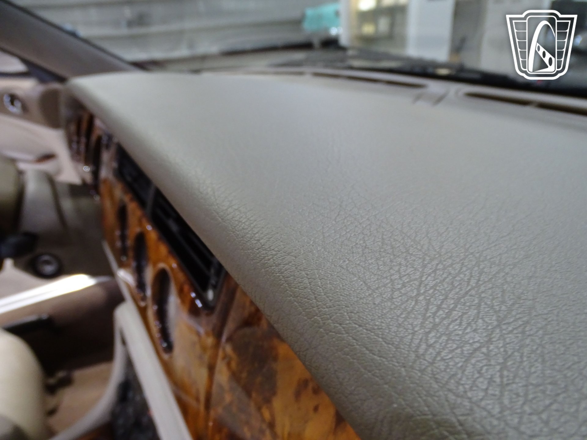Used 1998 Jaguar XK8 Convertible RWD image 23