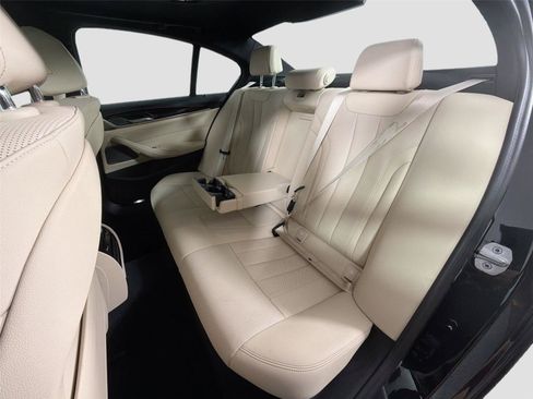 Used 2023 BMW 530i w/ Premium Package RWD image 25