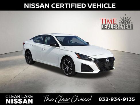 Certified 2025 Nissan Altima 2.5 SR w/ SR Premium Package AWD/4WD image 10