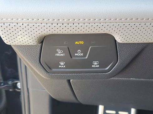 New 2026 Volkswagen Atlas Peak Edition AWD/4WD image 31