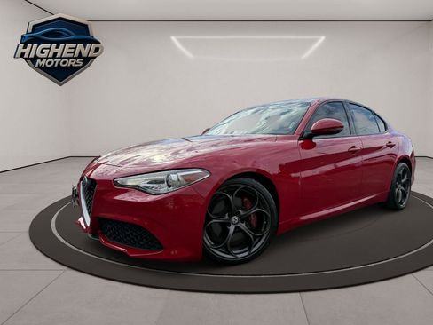 Used 2019 Alfa Romeo Giulia Ti Sport w/ Quick Order Package 22U Sport image 2