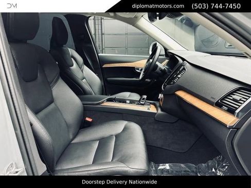 Used 2024 Volvo XC90 T8 Plus AWD/4WD image 19
