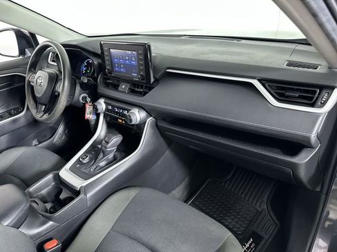Used 2021 Toyota RAV4 LE AWD/4WD image 30