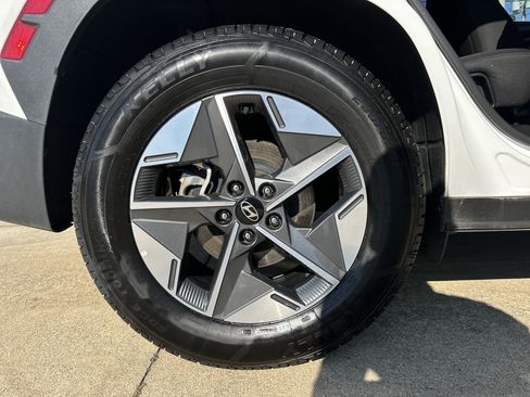 Used 2025 Hyundai Tucson SEL FWD image 18