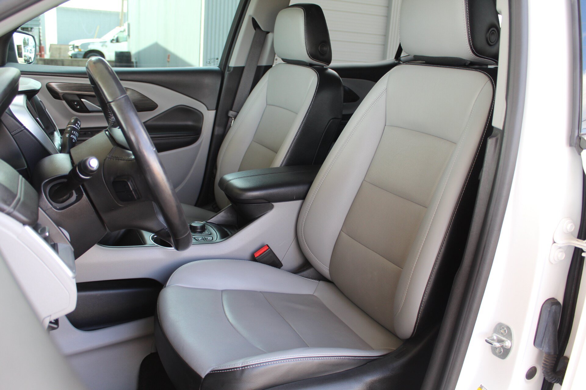 Used 2022 GMC Terrain SLT w/ Tech Package FWD image 47