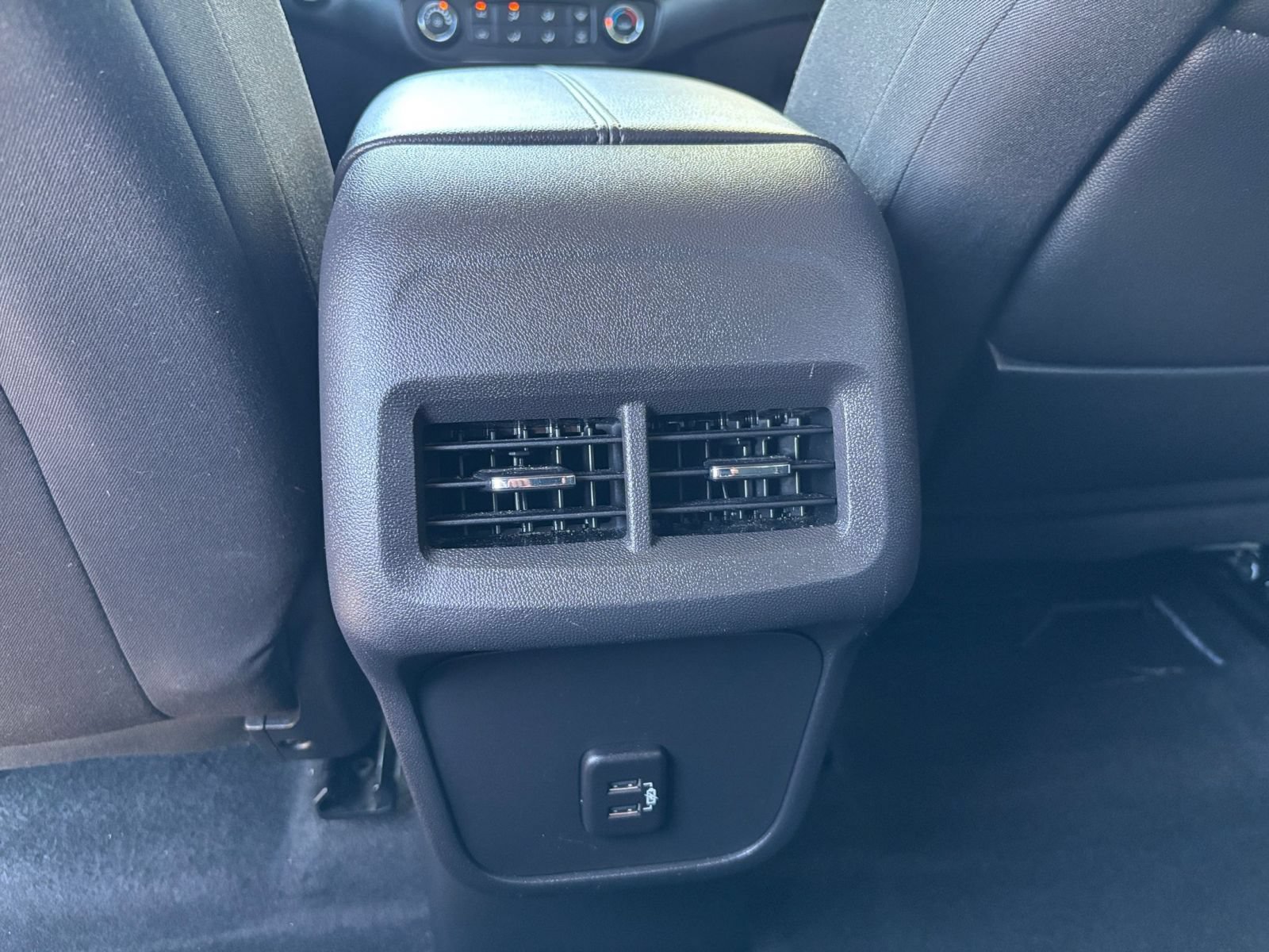 Used 2024 GMC Terrain SLE FWD image 21