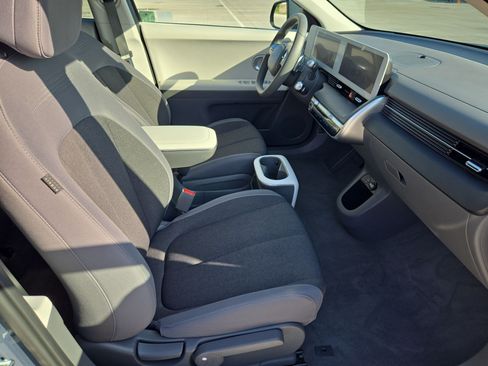 Used 2024 Hyundai Ioniq 5 SE RWD image 31