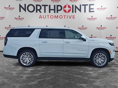 New 2026 Chevrolet Suburban High Country image 7