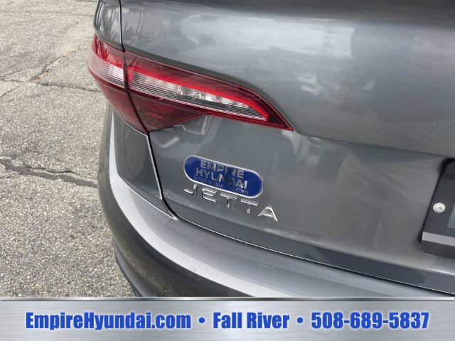 Used 2024 Volkswagen Jetta SE FWD image 5