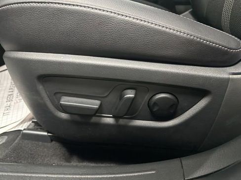 Used 2025 MAZDA CX-50 AWD 2.5 S w/ Premium Package image 11