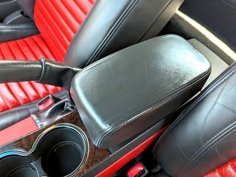 Used 2002 Ford Thunderbird image 33