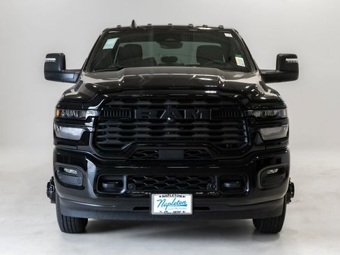 New 2026 RAM 3500 Big Horn AWD/4WD image 7