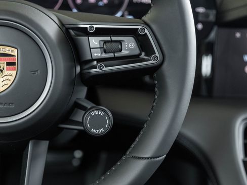 Used 2025 Porsche Taycan 4 image 16