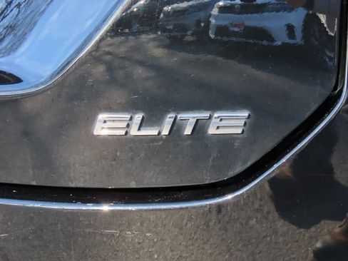Certified 2023 Honda Pilot Elite image 8