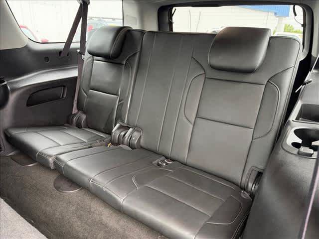 Used 2017 Chevrolet Suburban LT w/ Luxury Package AWD/4WD image 19