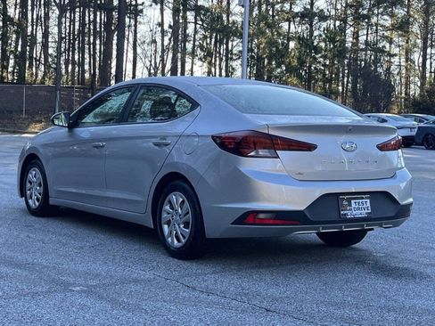 Used 2019 Hyundai Elantra SE image 19